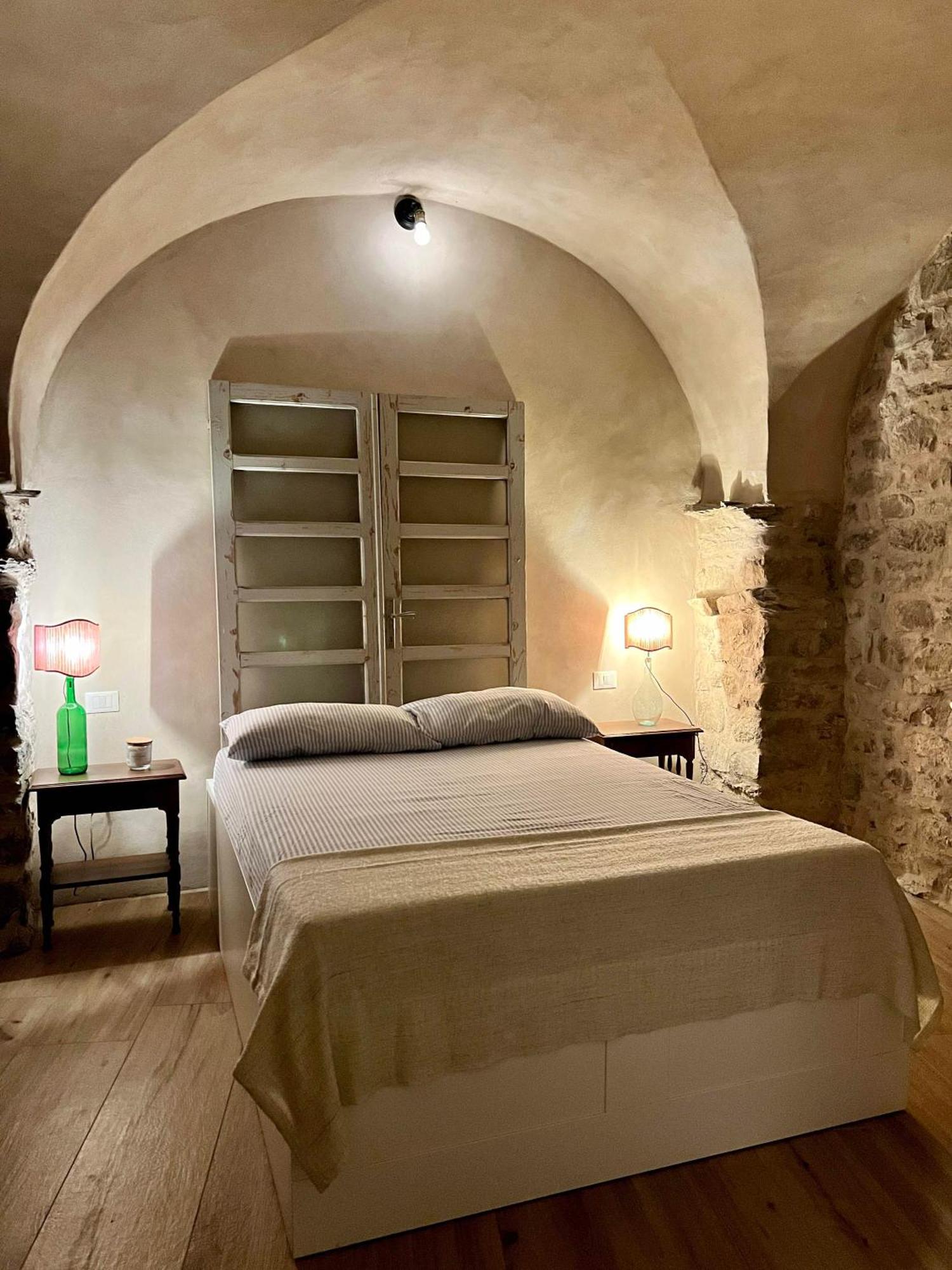 La Finestra Di Dante Apartment Mulazzo Bagian luar foto