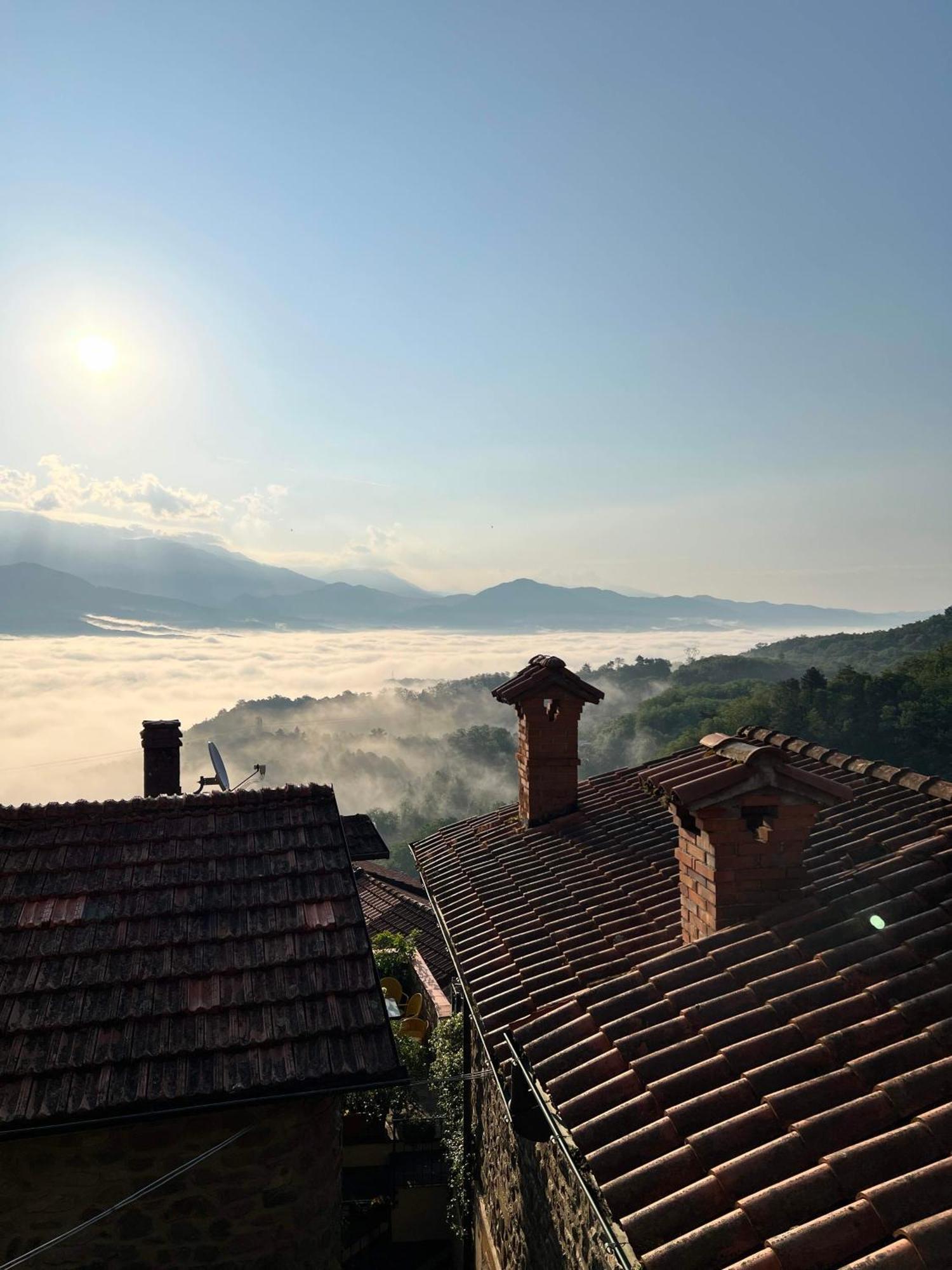 La Finestra Di Dante Apartment Mulazzo Bagian luar foto