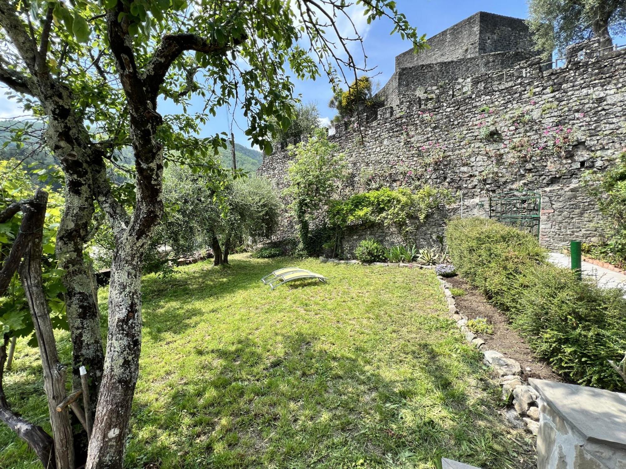 La Finestra Di Dante Apartment Mulazzo Bagian luar foto